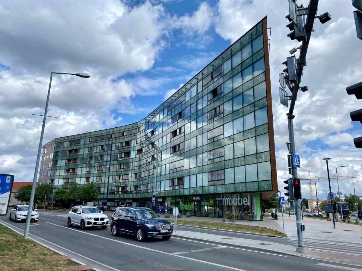 Cozy Lootsi Residence With Sauna And Balcony - Tallinn City Centre Luaran gambar